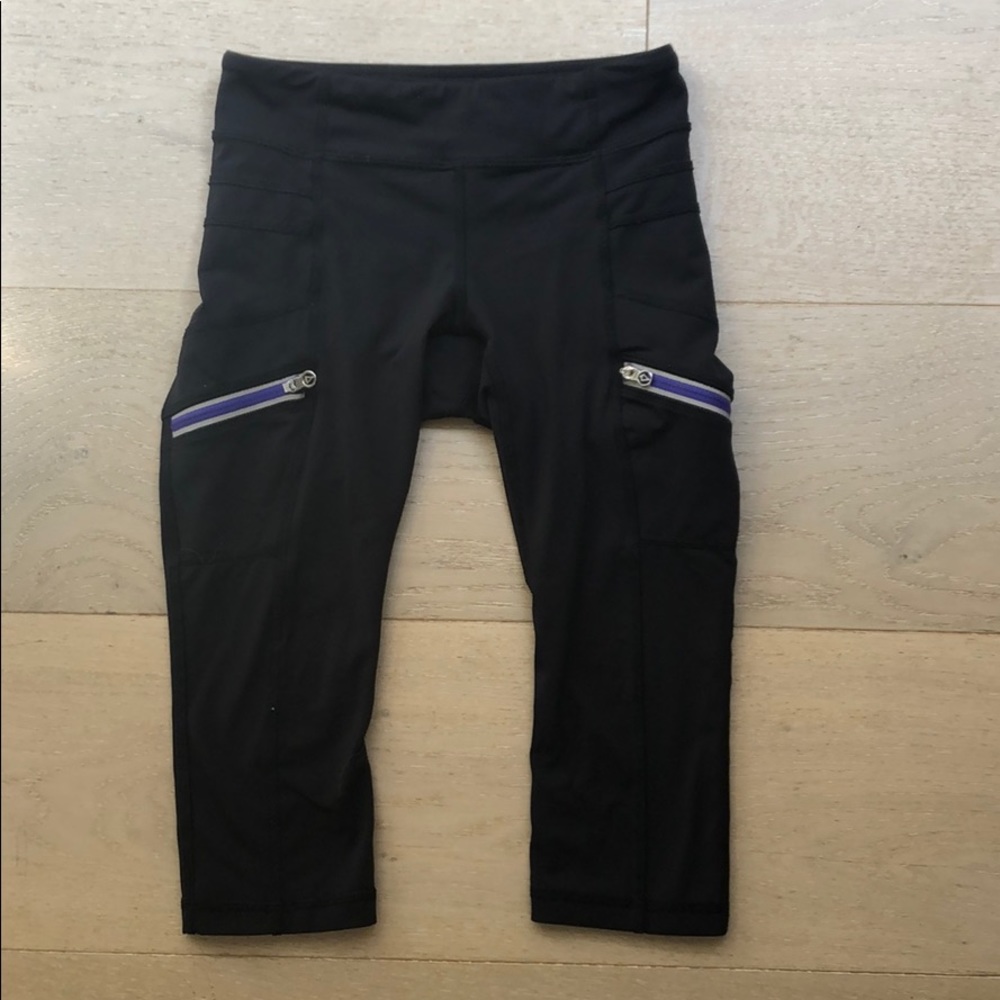 black cropped leggings